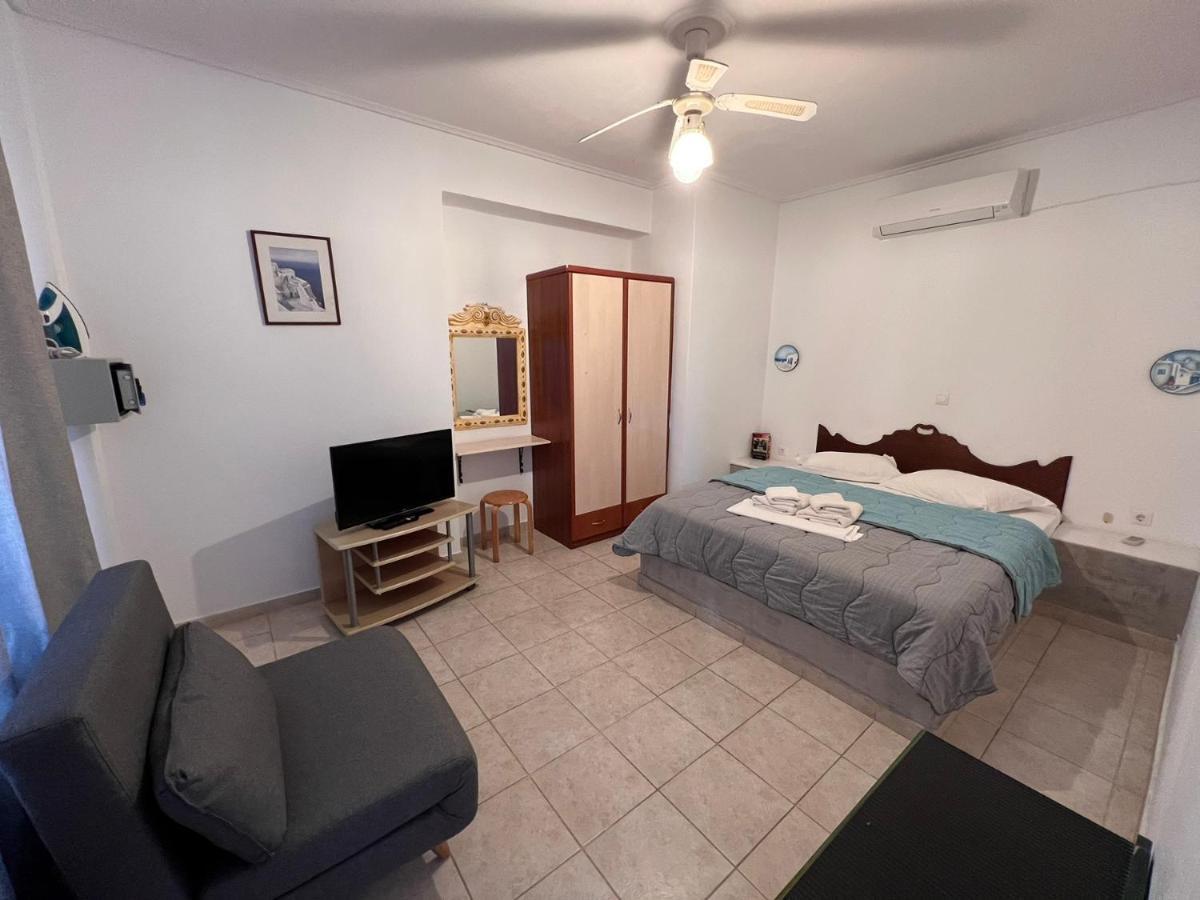 Birds Villa Apartments - Including Car Rental 페리사 외부 사진